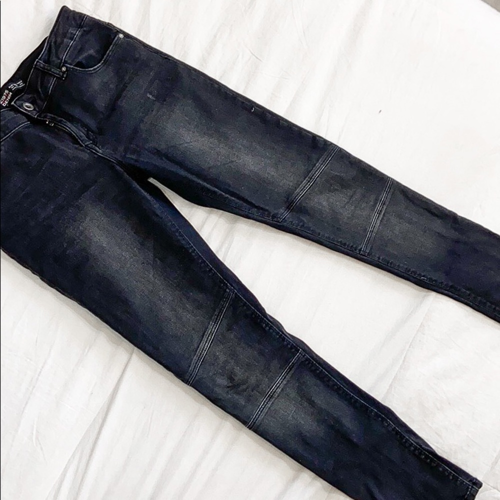 Black Skinny Jeans